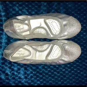 Women’s Dexflex Comfort scrunch flat shoes 9